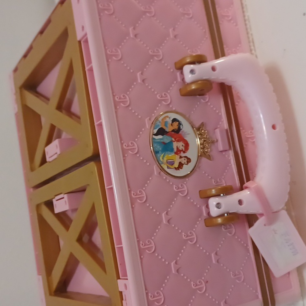 Disney Princess Travel Make up Case / Vanity - Picture 8 of 13